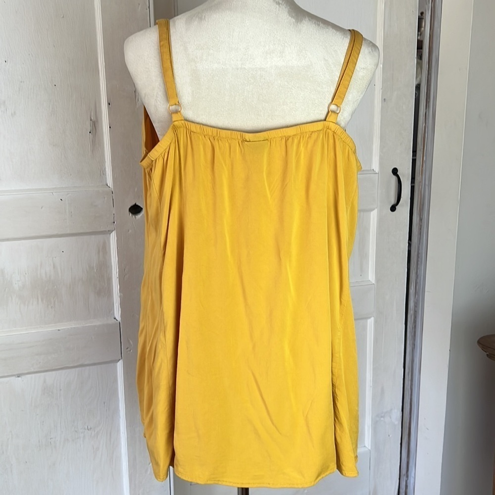 TORRID sz 2 TANK TOP MUSTARD YELLOW SWEETHEART NECKLINE ADJUSTABLE STAPS - Picture 2 of 12
